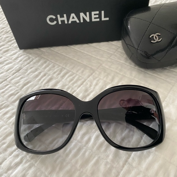 CHANEL sunglasses - Picture 2 of 9